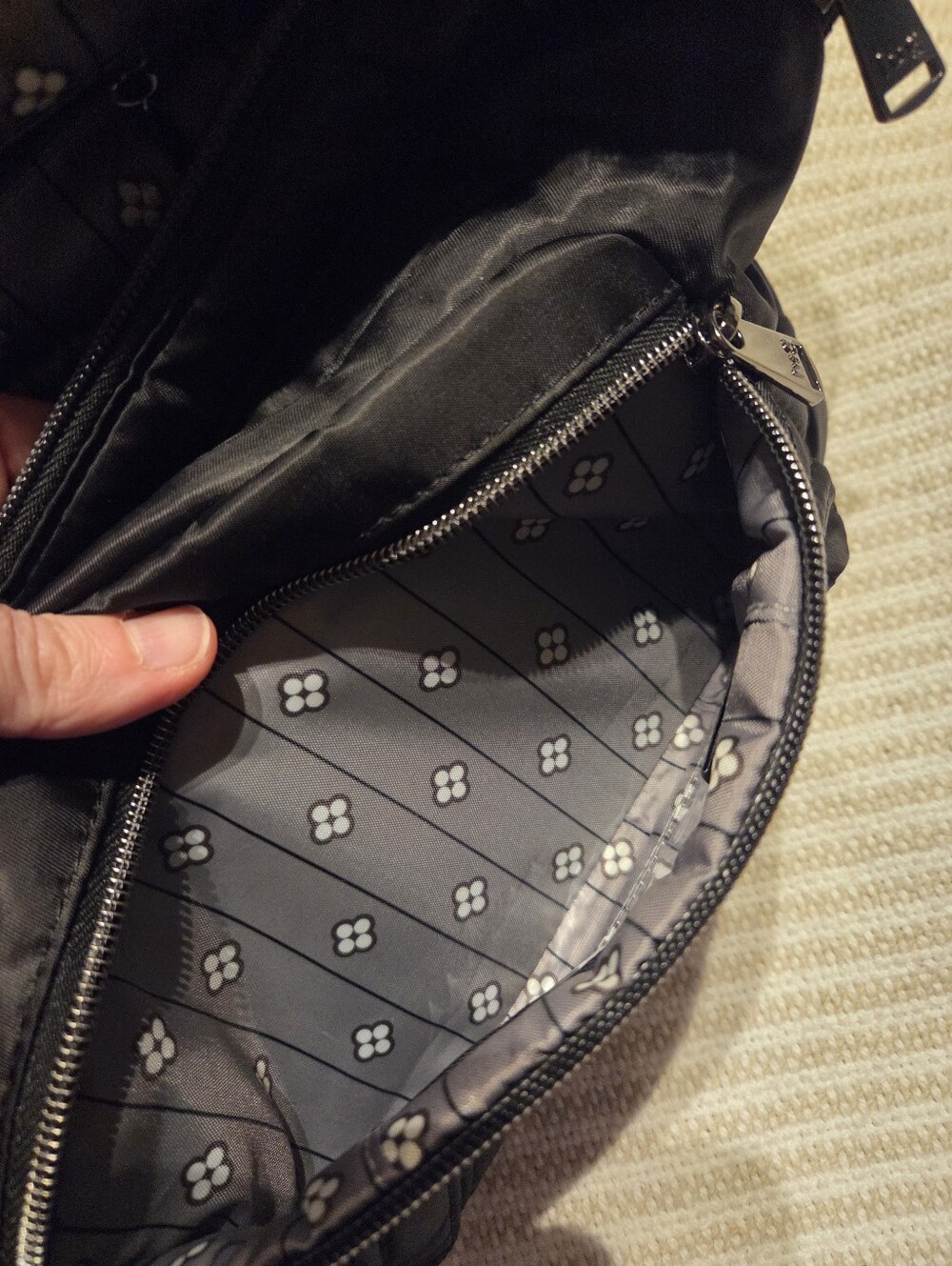 Lug Cha Cha Crossbody Purse - Picture 5 of 7